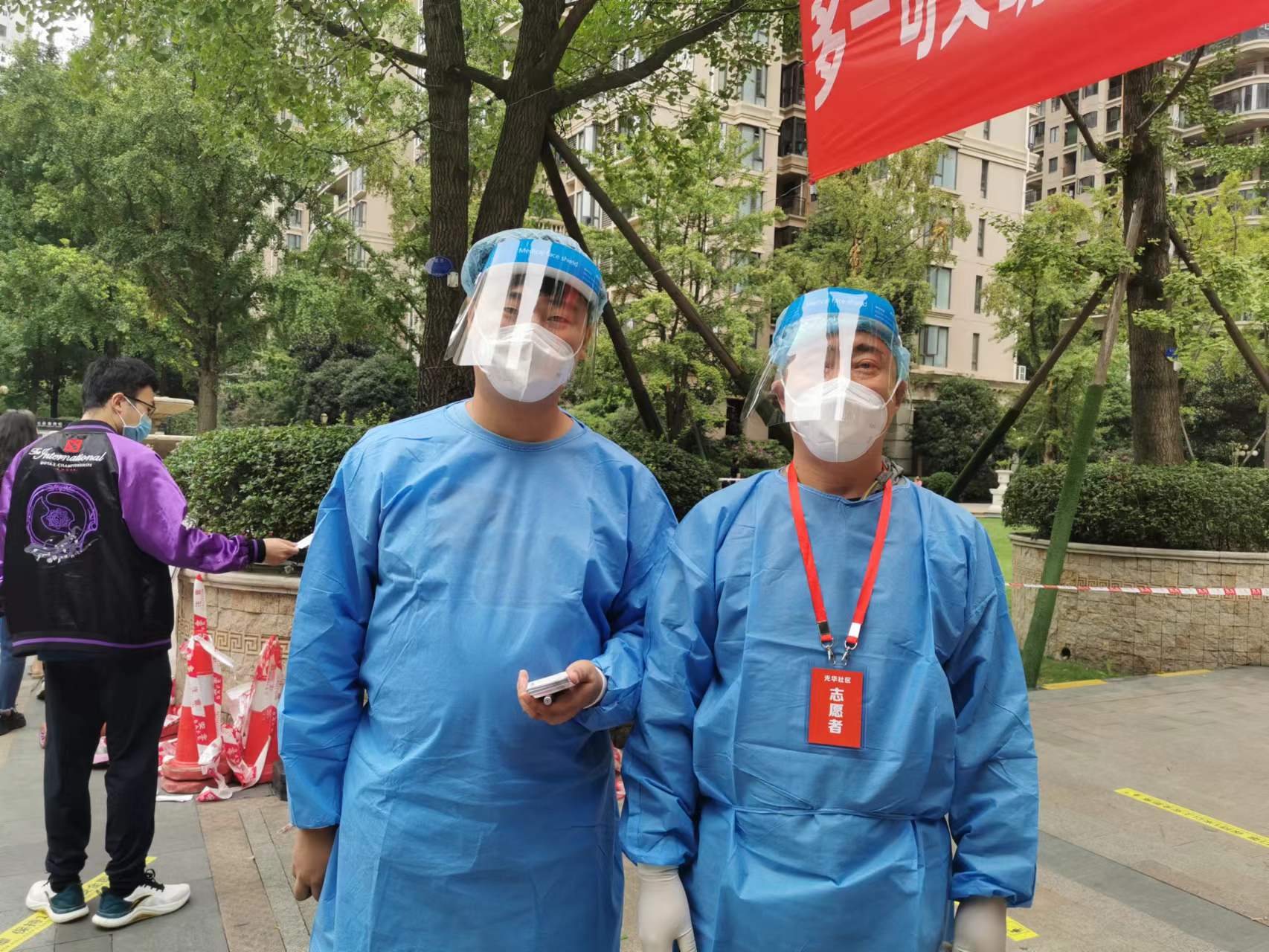 1662539157018051055.jpg 翁擁軍 翁晨曦.jpg